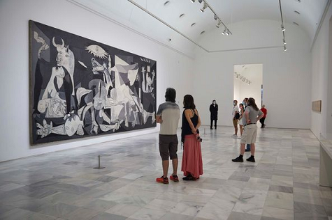 Recorre el Museo Nacional Reina Sofía